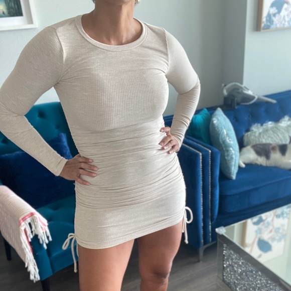 Alejandra dress - Picture 1 of 3